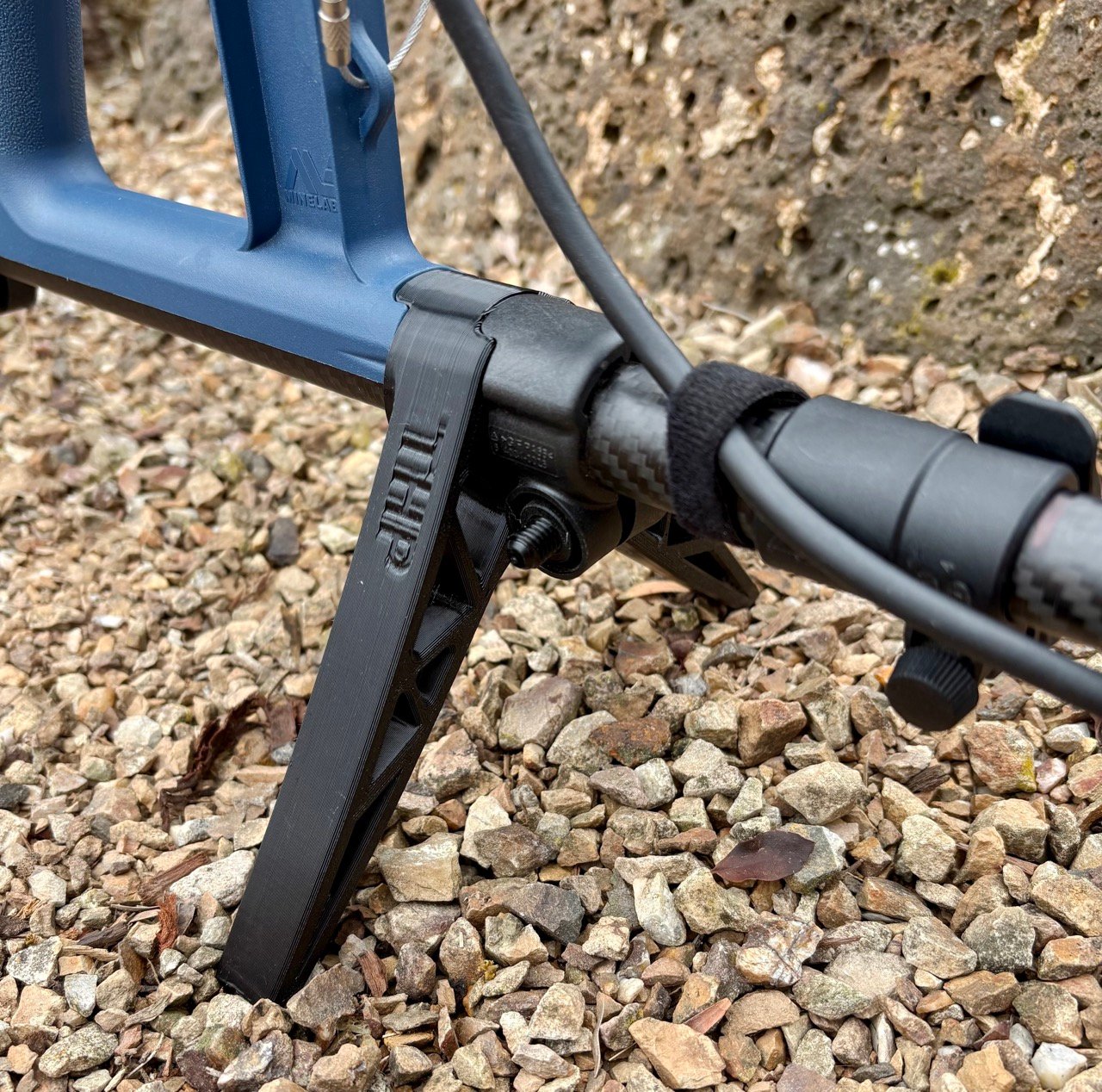 THP Flexible Detector Stand | Suits Minelab Gold Monster 1000 & 2000 3 THP flexible anti-tip detector stand fitted to Minelab Gold Monster 2000 shaft