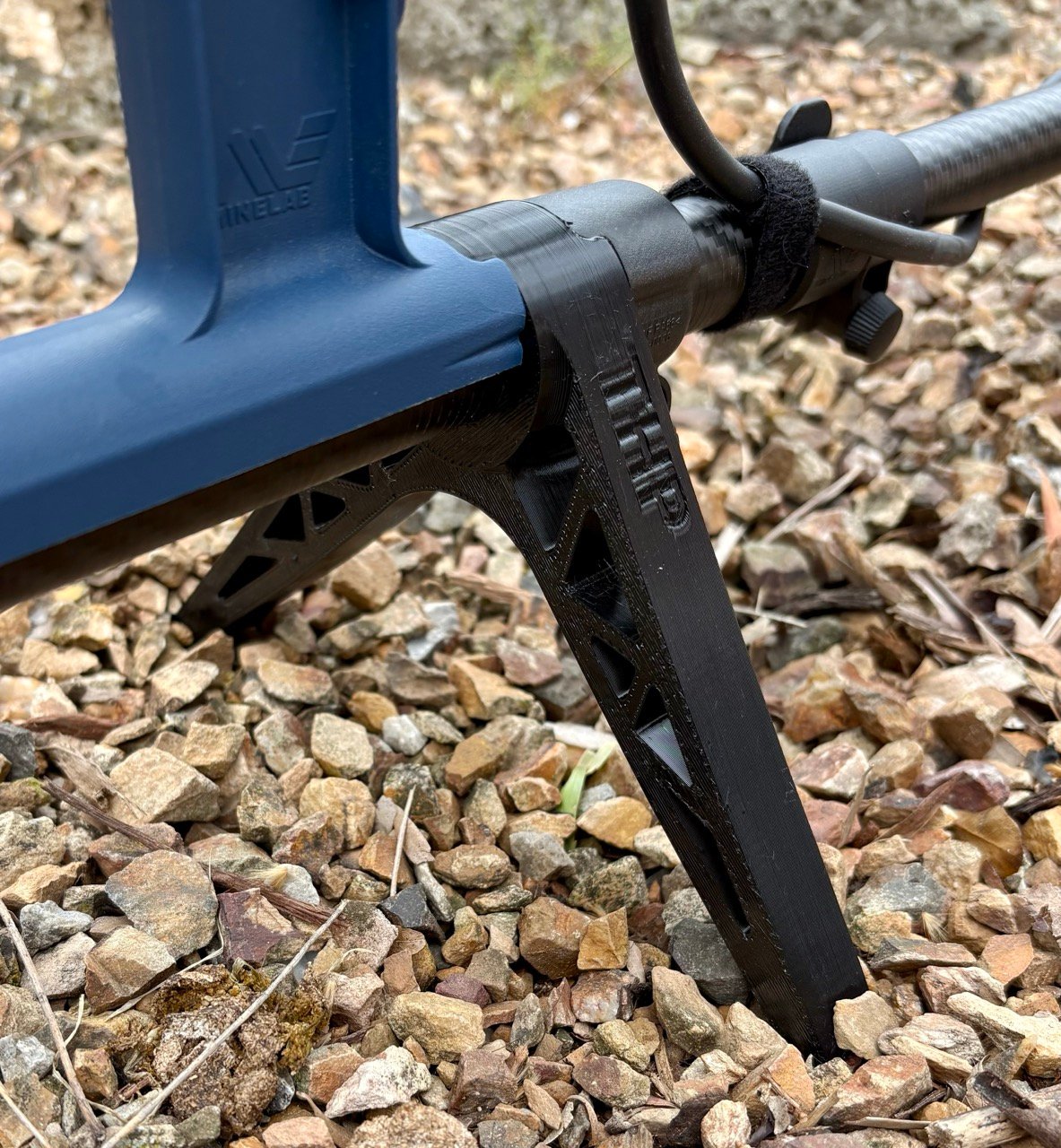 THP Flexible Detector Stand | Suits Minelab Gold Monster 1000 & 2000 2 THP flexible anti-tip detector stand fitted to Minelab Gold Monster 2000 shaft